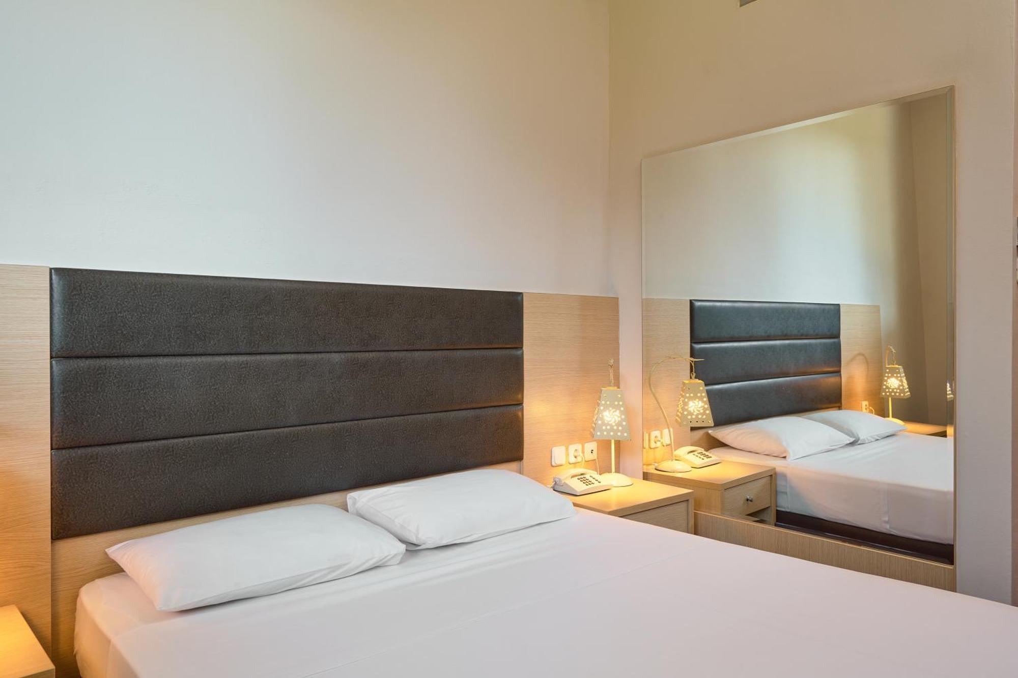 Iris Hotel ثيرمي المظهر الخارجي الصورة