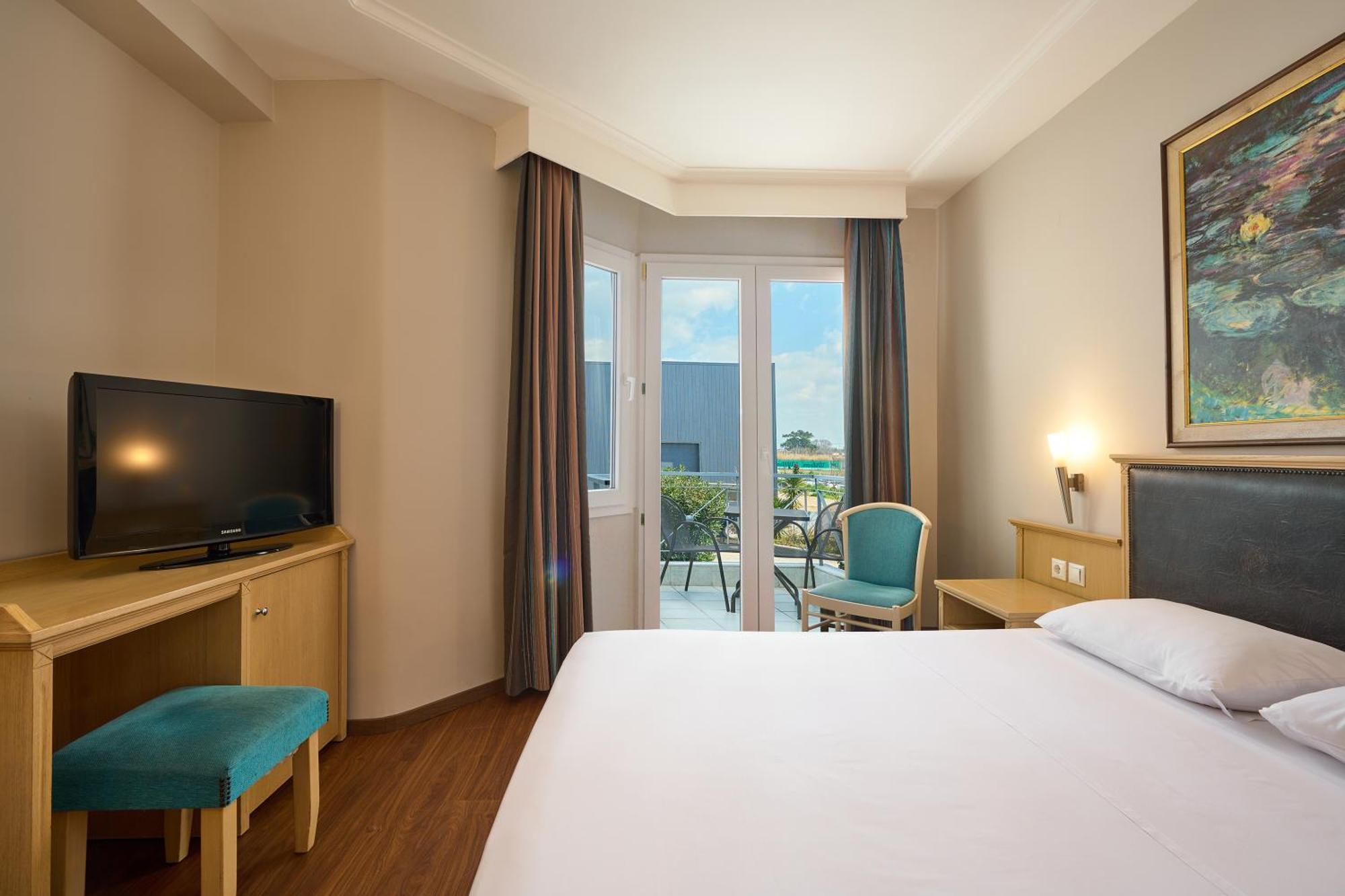 Iris Hotel ثيرمي المظهر الخارجي الصورة